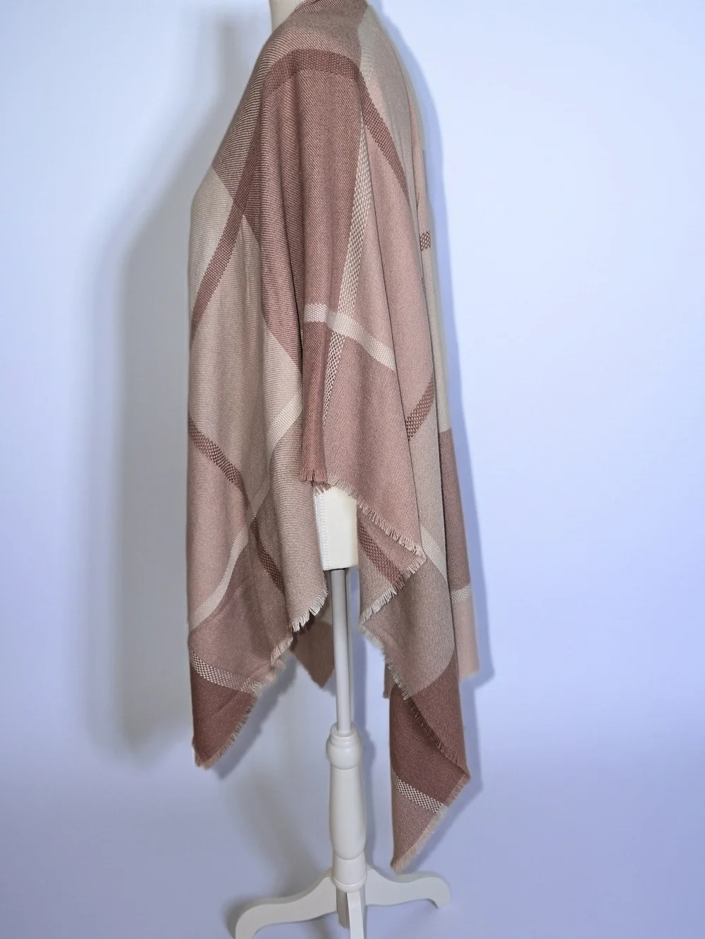 Lauren Conrad, Lightweight, Cozy Pink And Cream Plaid Shaw Womens One Size